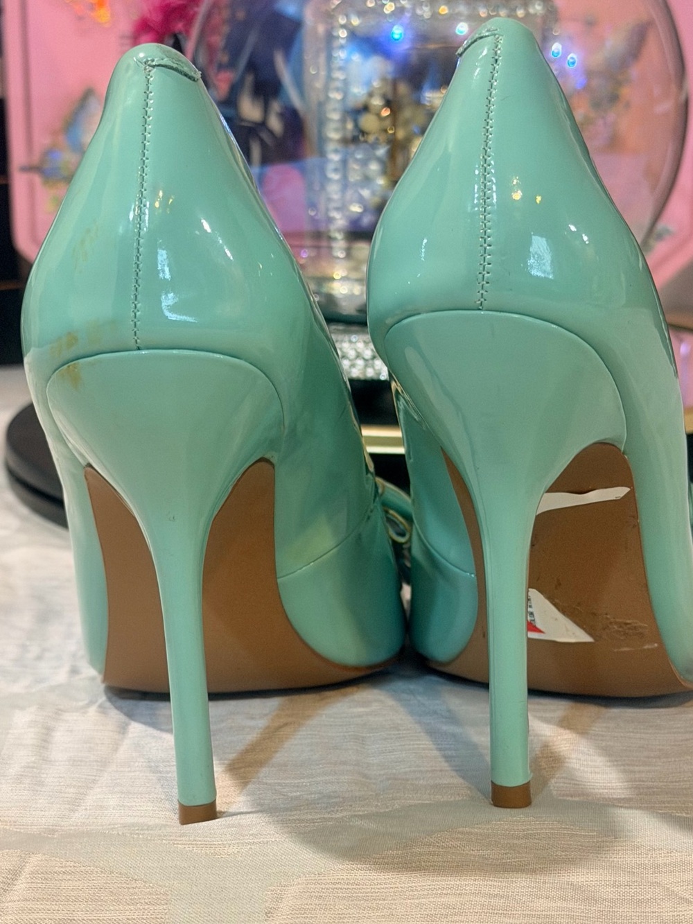 E.U.C💐💝
Betsey Johnson Mint Green Patent Bow Pointed-Toe Pumps - Picture 4 of 7